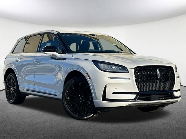 Used 2025 Lincoln Corsair AWD w/ Equipment Group 101A image 2