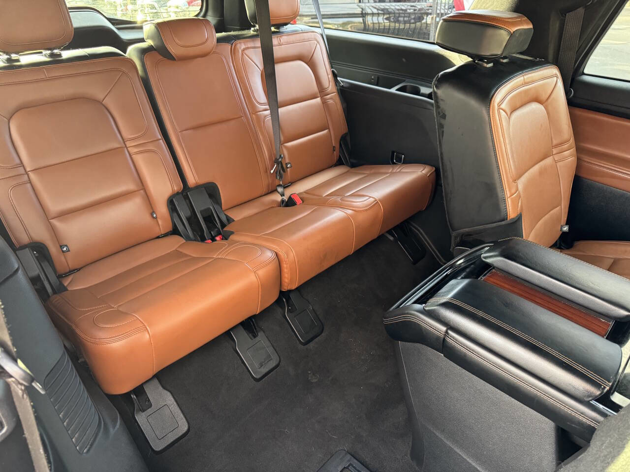 Used 2019 Lincoln Navigator L Reserve image 10