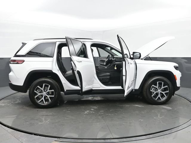 New 2025 Jeep Grand Cherokee Limited w/ Luxury Tech Group II image 57