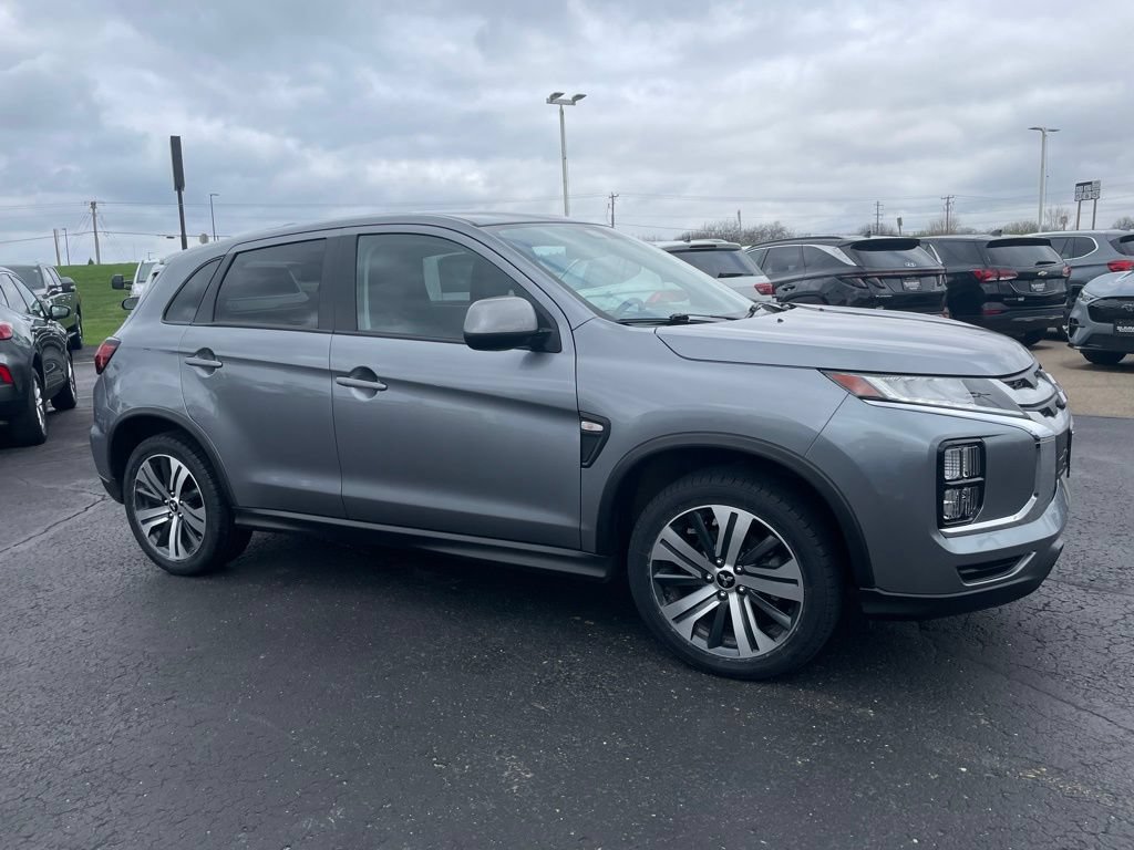 Used 2024 Mitsubishi Outlander Sport ES AWD/4WD image 2
