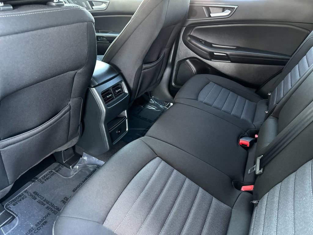 Certified 2024 Ford Edge SE w/ Black Appearance Package AWD/4WD image 11