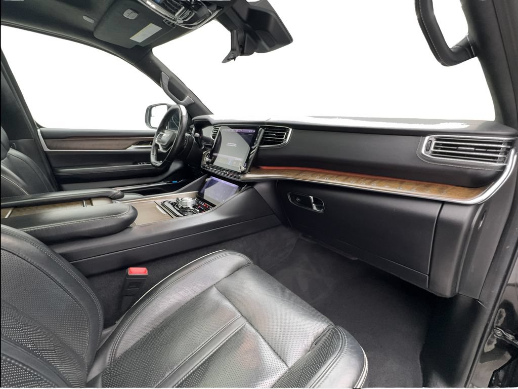 Used 2023 Jeep Grand Wagoneer Series II w/ Flexible Seating Group AWD/4WD image 33