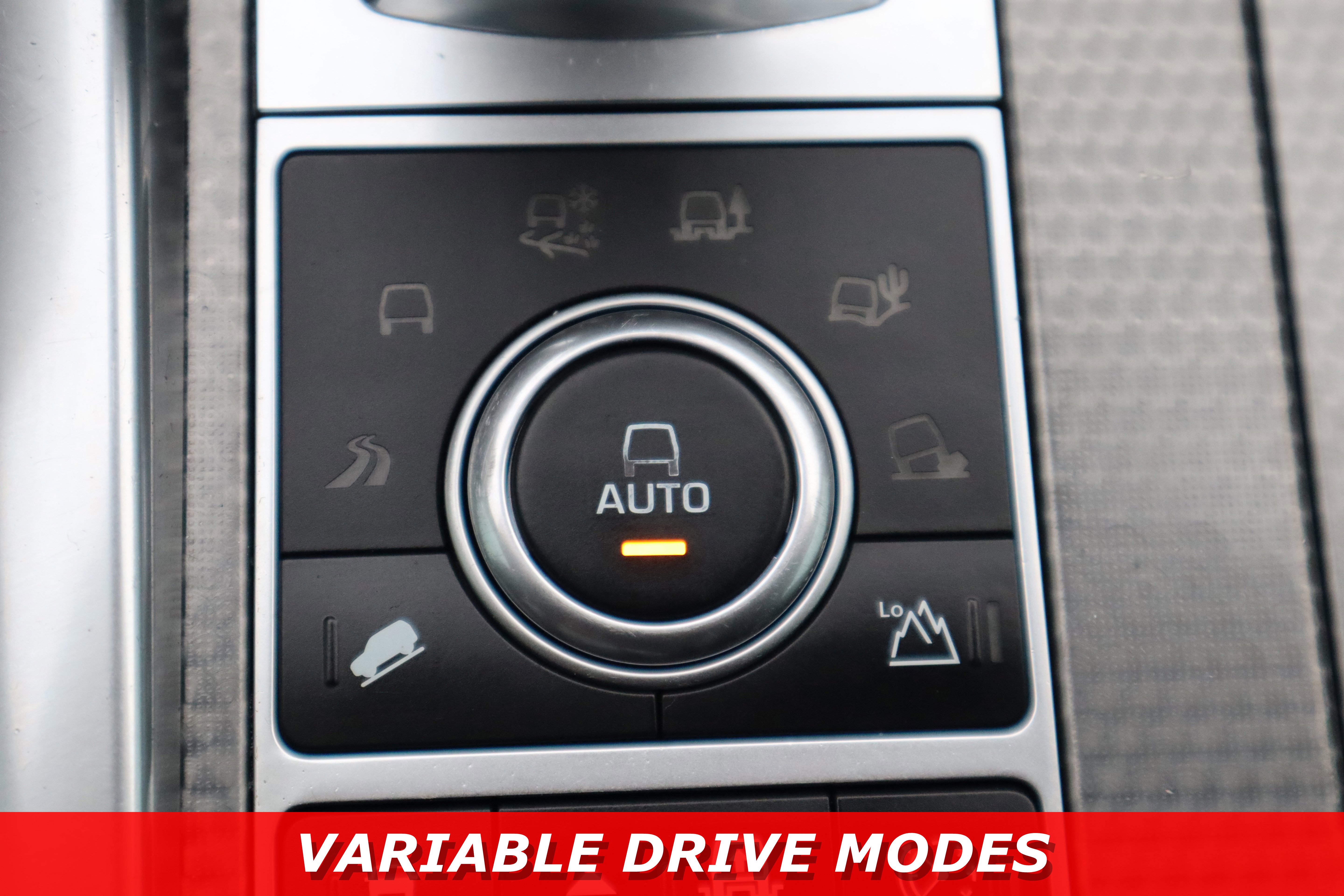 Used 2016 Land Rover Range Rover Sport SVR image 24