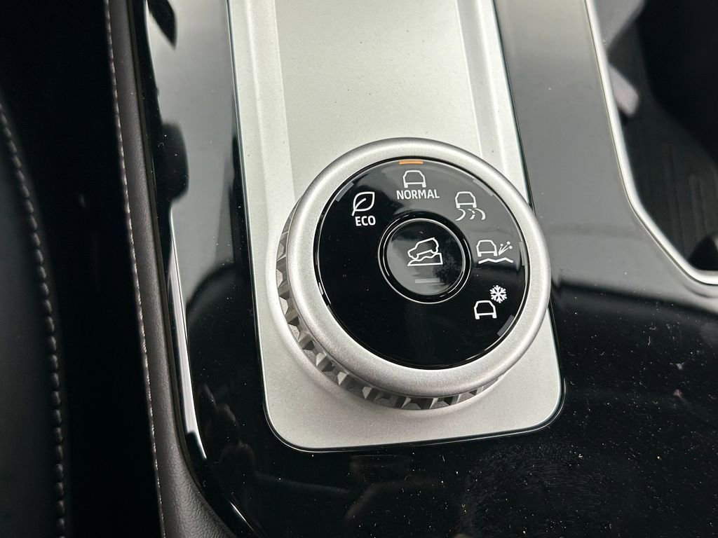 New 2026 Mitsubishi Outlander SE FWD image 23