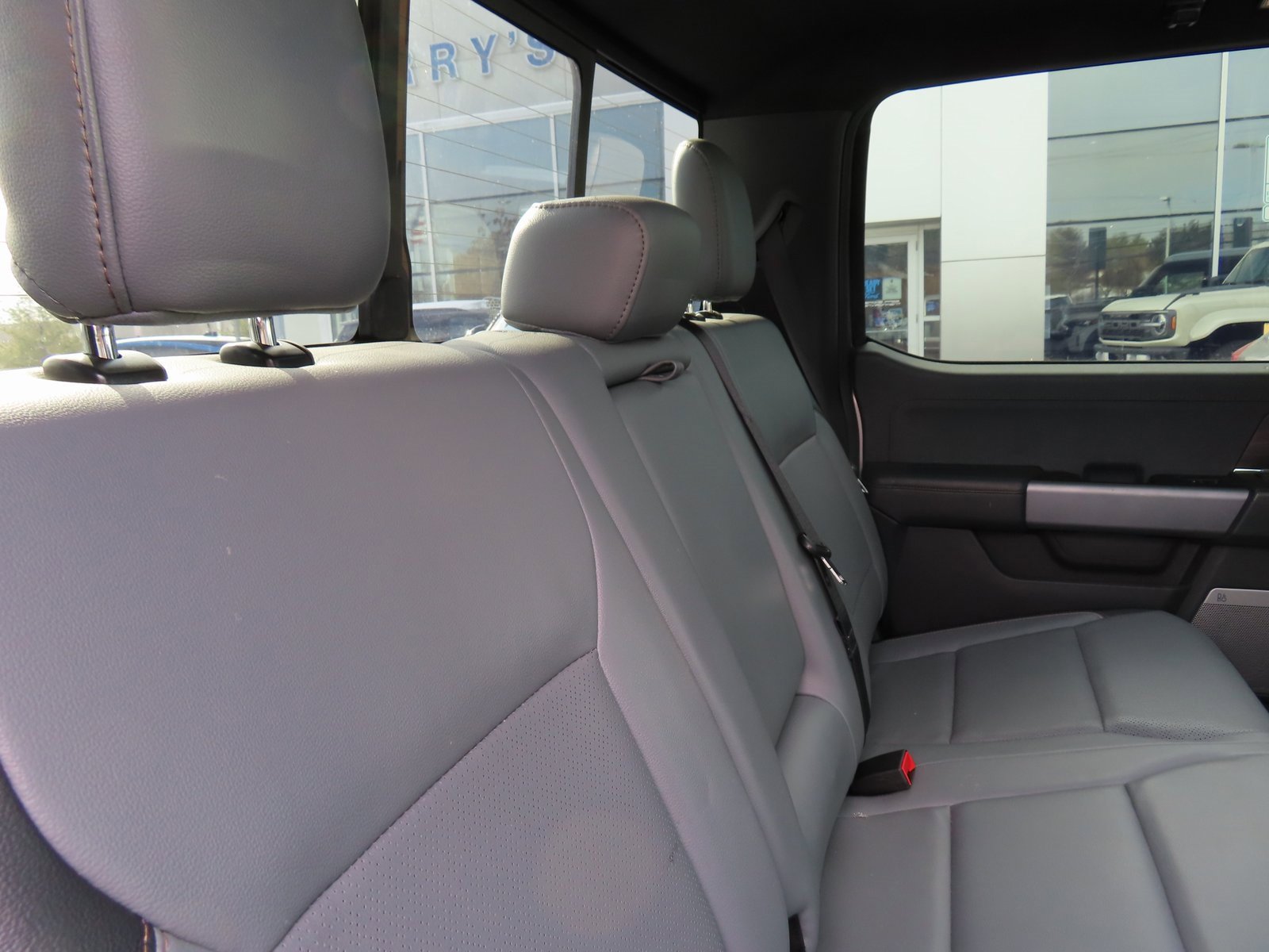 Used 2024 Ford F150 Lightning Lariat image 41