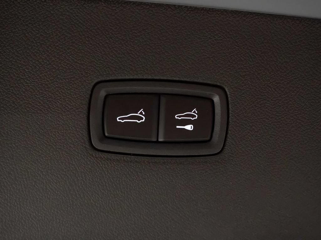 Certified 2026 Porsche Cayenne E-Hybrid Coupe AWD/4WD image 13