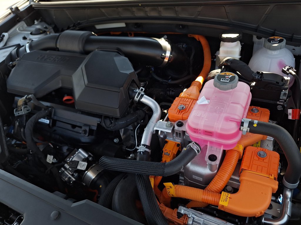 New 2026 Hyundai Tucson Limited AWD/4WD image 32