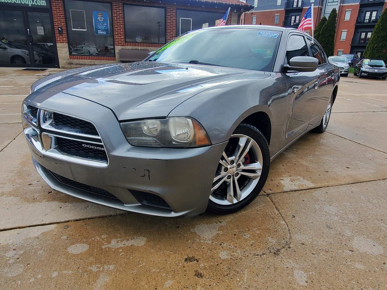 Used 2011 Dodge Charger SE RWD image 3