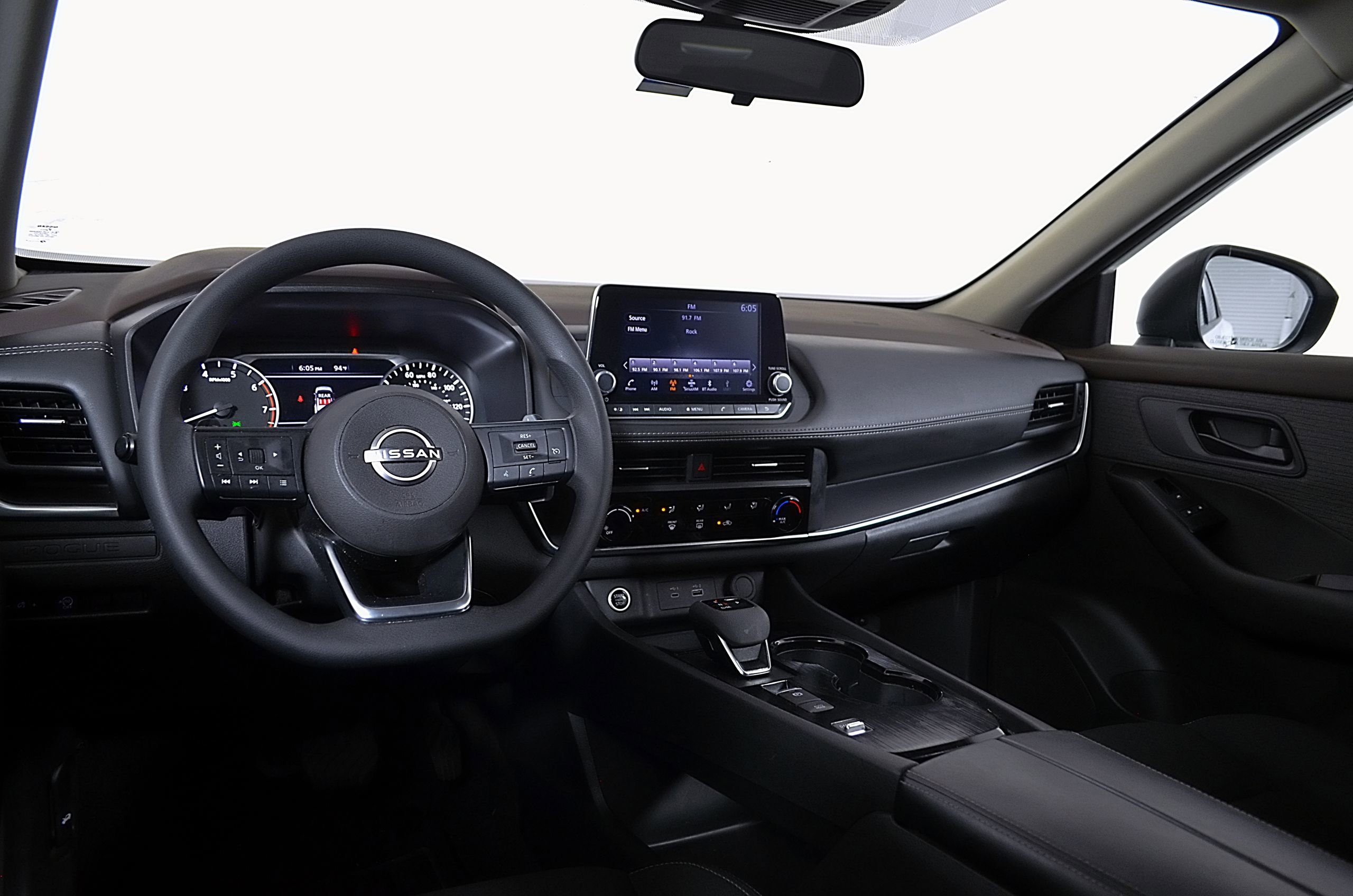 Used 2023 Nissan Rogue S FWD image 13