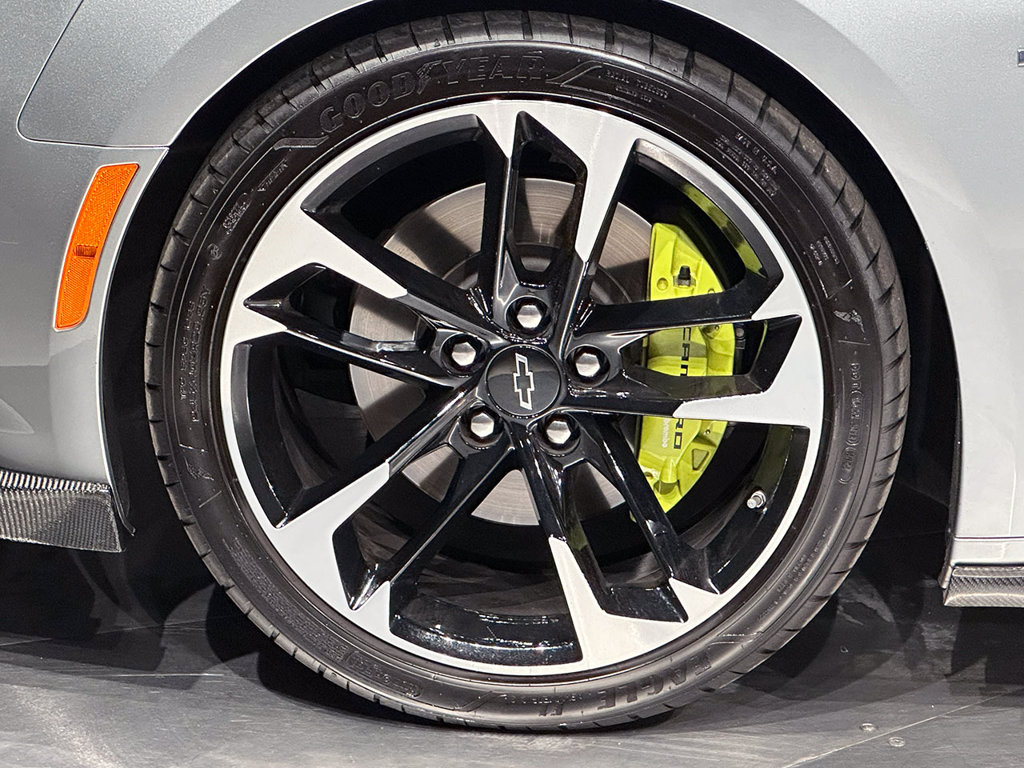 Used 2023 Chevrolet Camaro SS RWD image 11