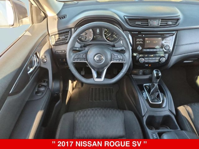 Used 2017 Nissan Rogue SV AWD/4WD image 29