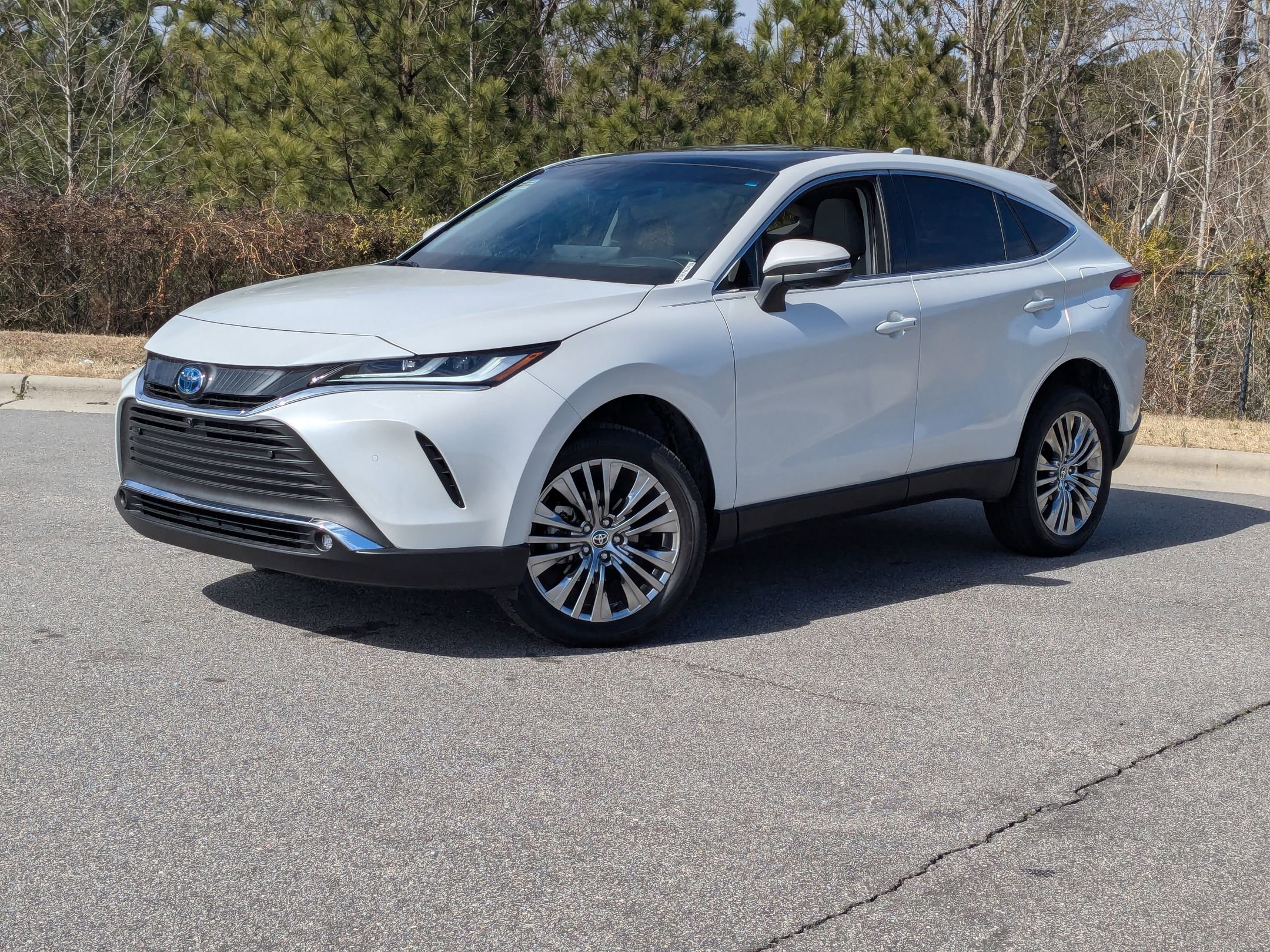 Used 2024 Toyota Venza Limited image 1