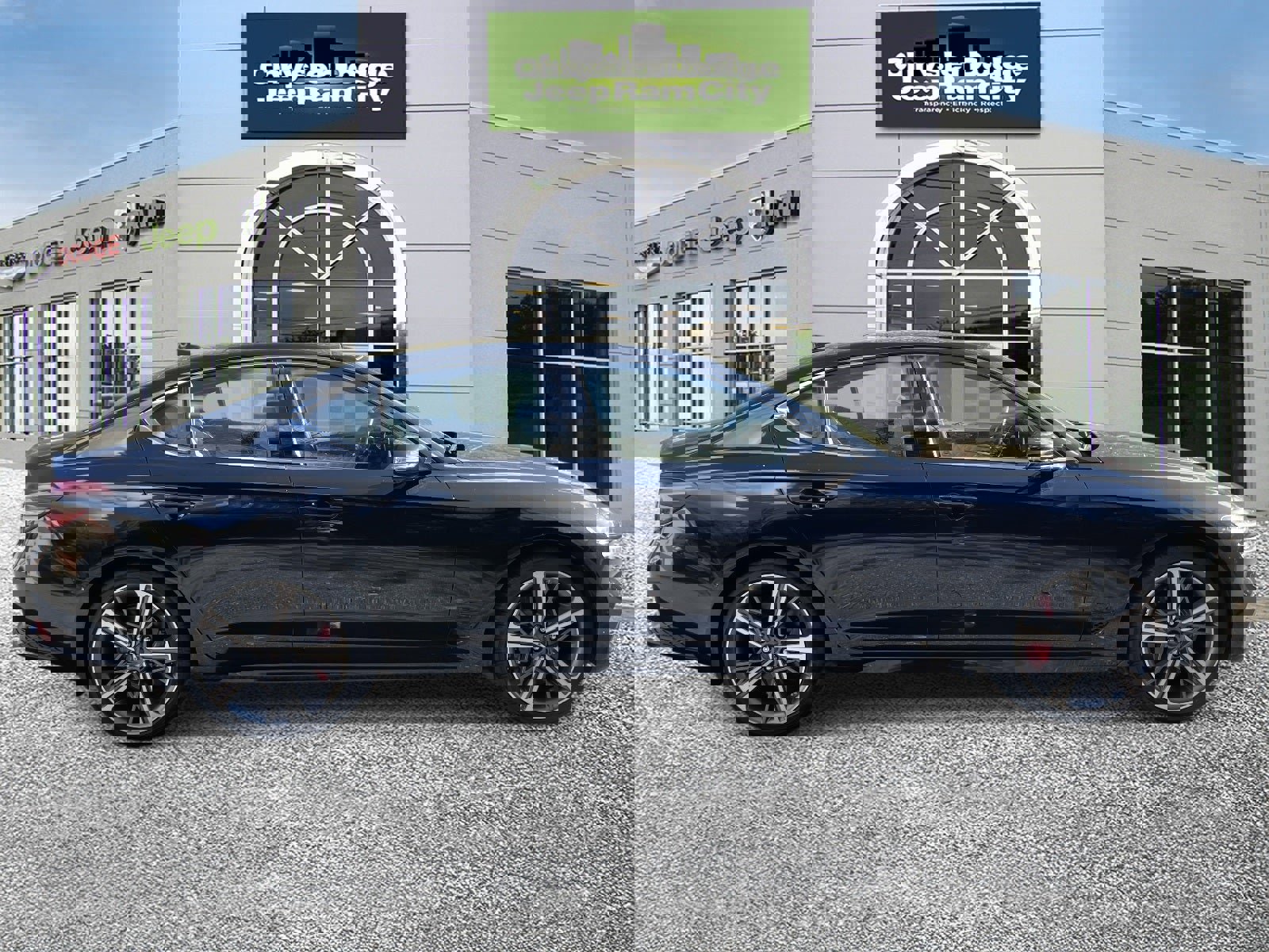 Used 2024 Genesis G70 3.3T Advanced w/ Sport Prestige Package image 5