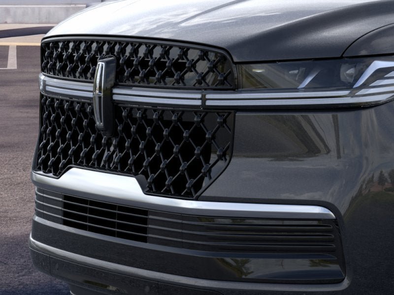 New 2026 Lincoln Navigator Reserve w/ Jet Appearance Package AWD/4WD image 17