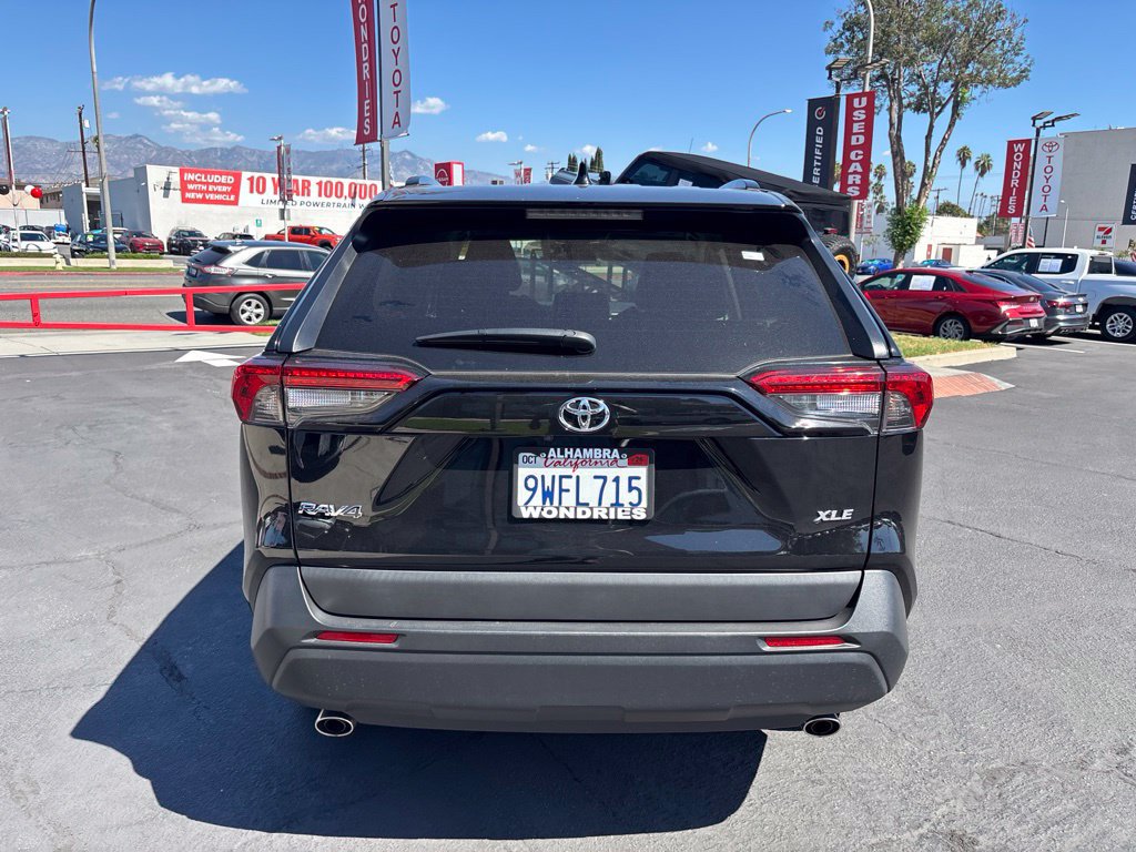 Used 2025 Toyota RAV4 XLE w/ Convenience Package FWD image 6