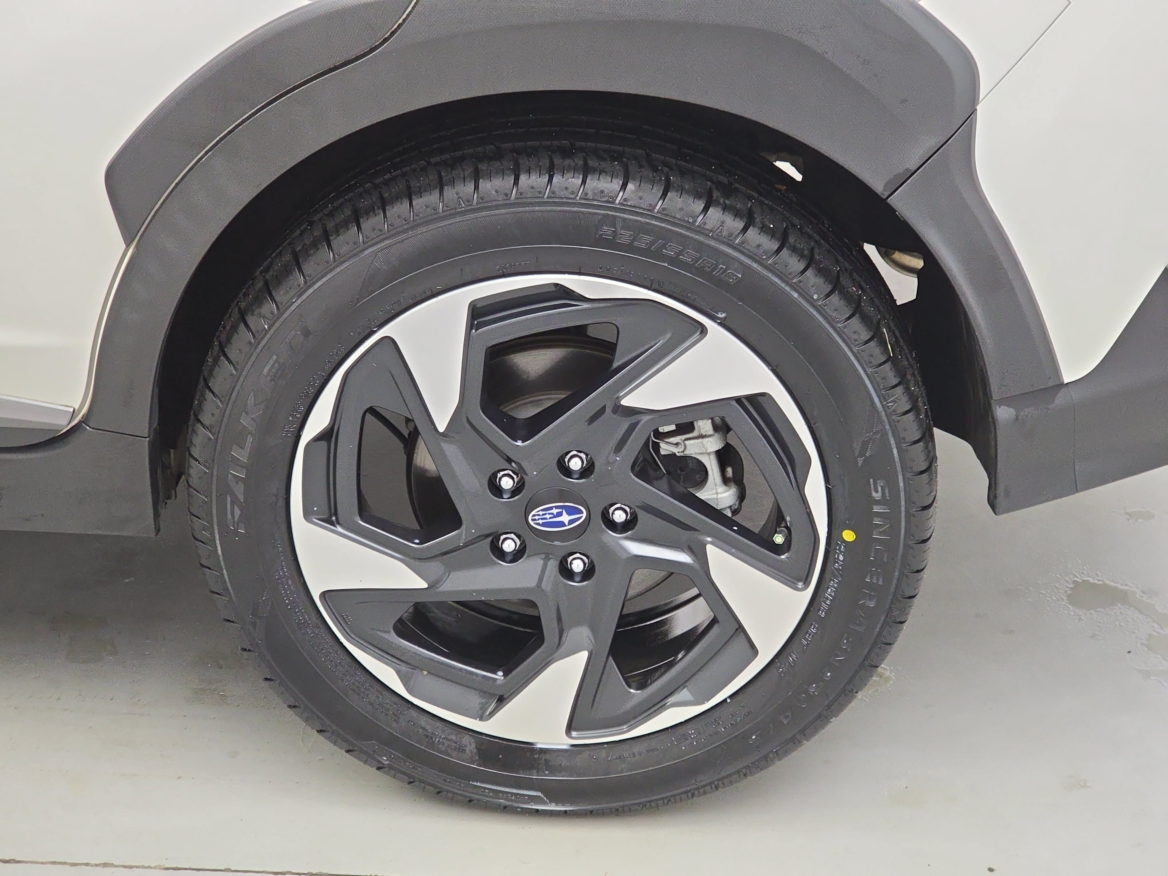 Used 2024 Subaru Crosstrek 2.5i Limited w/ Crosstrek Mirror Package AWD/4WD image 35