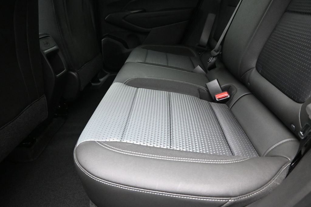 New 2026 Chevrolet Trax LT w/ LT Convenience Package FWD image 16