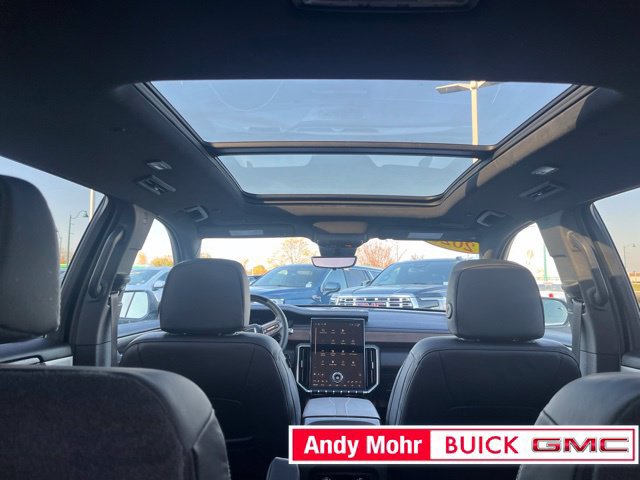 Used 2026 GMC Acadia Denali Ultimate AWD/4WD image 12