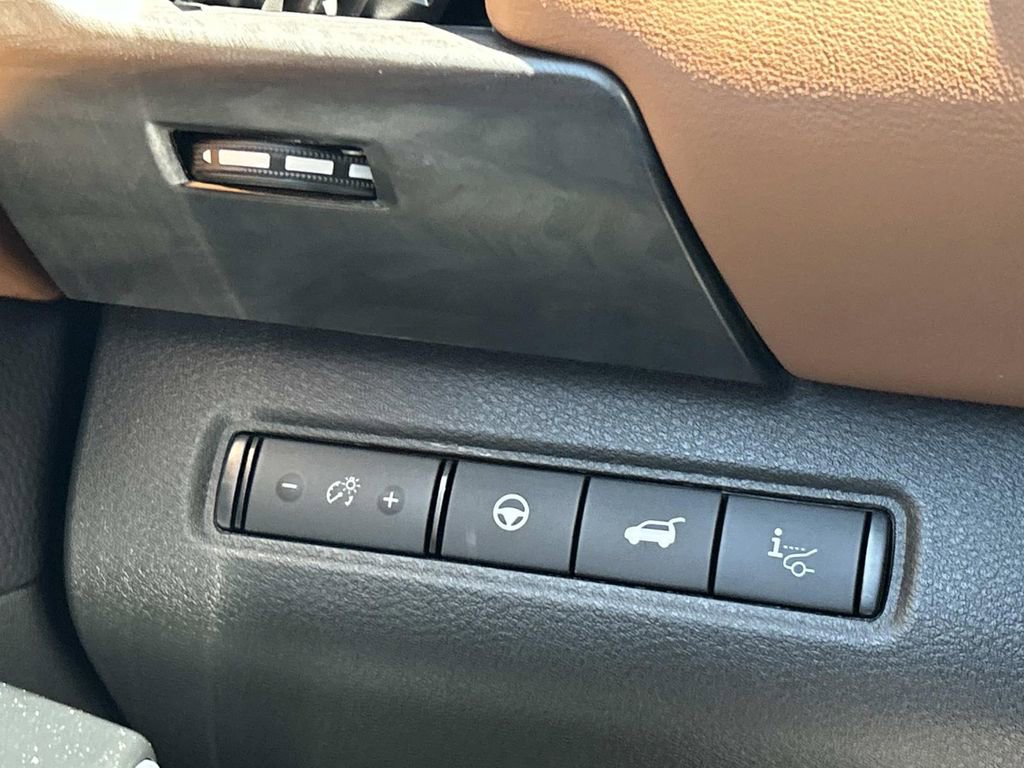 New 2026 Nissan Pathfinder Platinum w/ Lighting Package AWD/4WD image 29