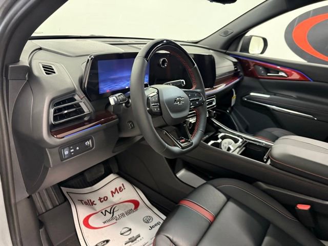 New 2026 Chevrolet Traverse RS w/ LPO, Floor Liner Package FWD image 13