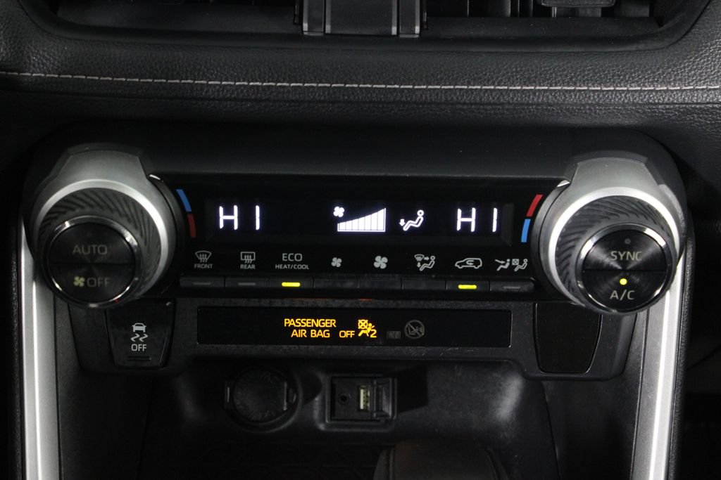 Used 2019 Toyota RAV4 XLE FWD image 21