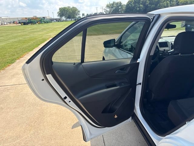 Used 2024 Chevrolet Equinox LT FWD image 15