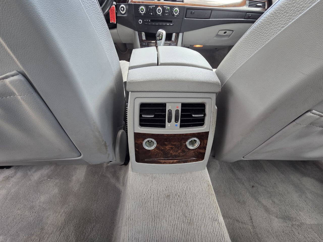 Used 2010 BMW 528i xDrive Sedan AWD/4WD image 18
