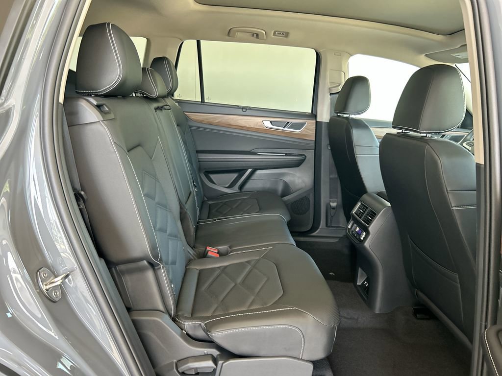 New 2026 Volkswagen Atlas SE image 36