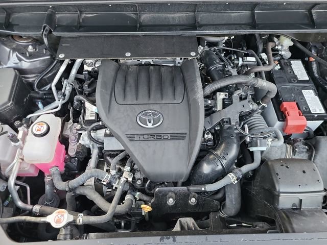 Used 2024 Toyota Highlander XLE image 36