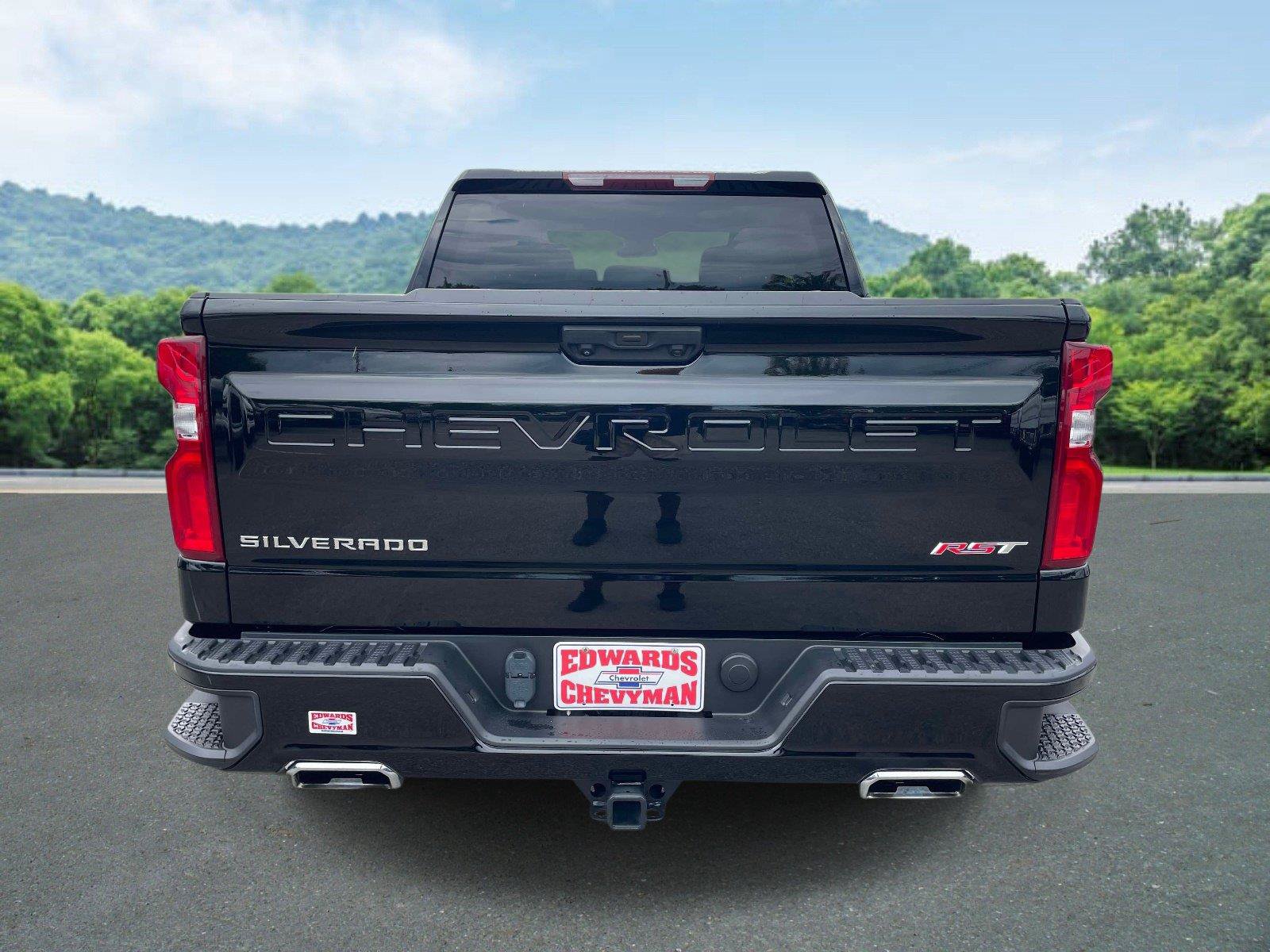 Used 2024 Chevrolet Silverado 1500 RST w/ Z71 Off-Road Package AWD/4WD image 21