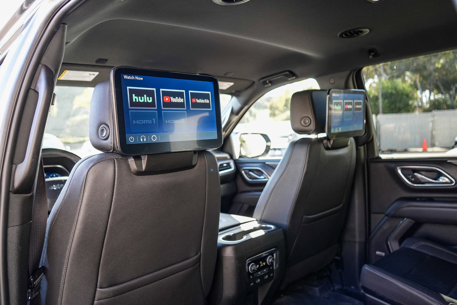 Used 2024 Chevrolet Tahoe Z71 w/ Luxury Package AWD/4WD image 21