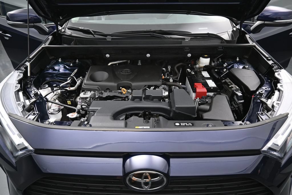 Certified 2025 Toyota RAV4 XLE AWD/4WD image 34