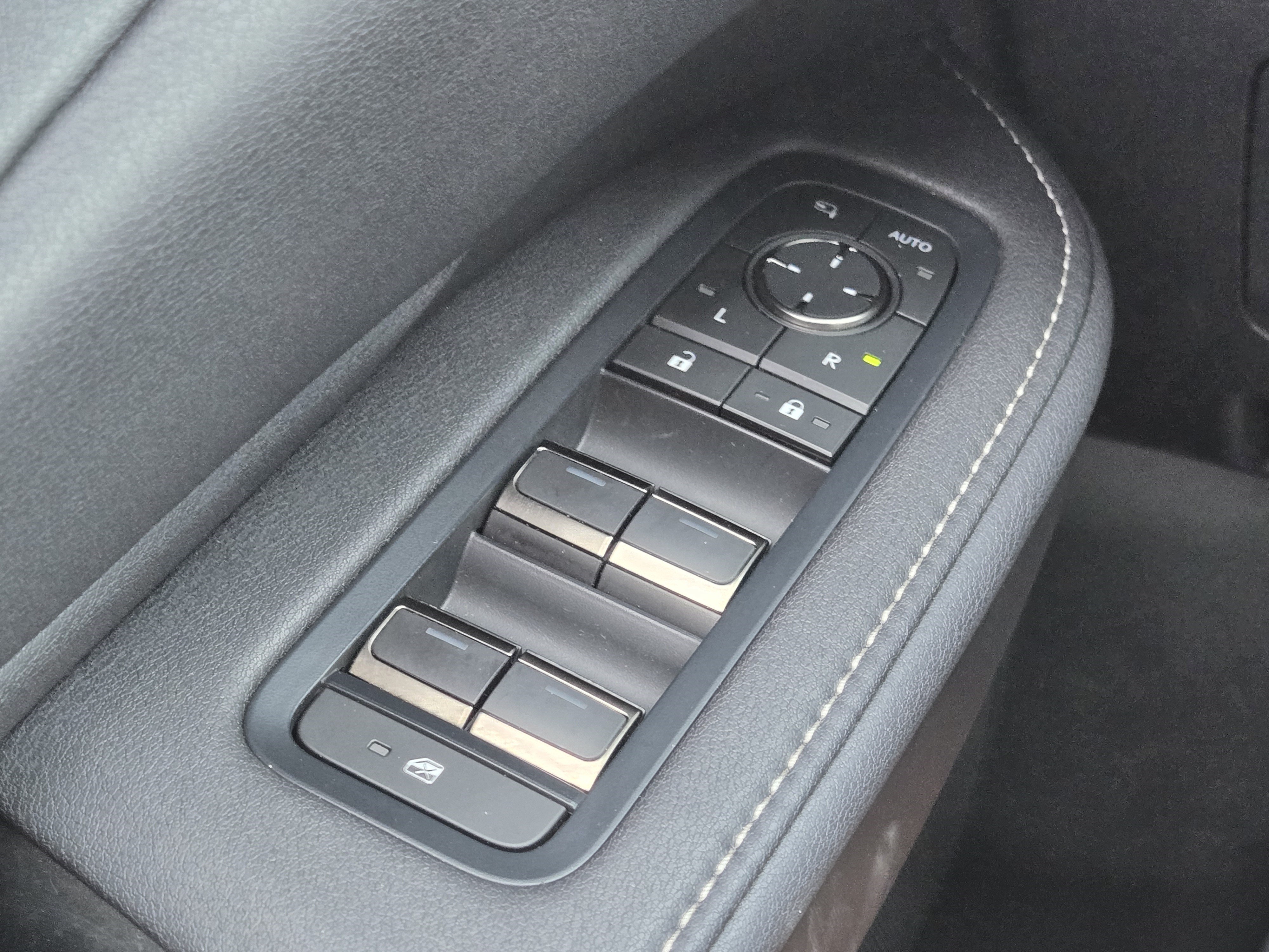 Used 2026 Lexus TX 350 AWD w/ Technology Package image 13
