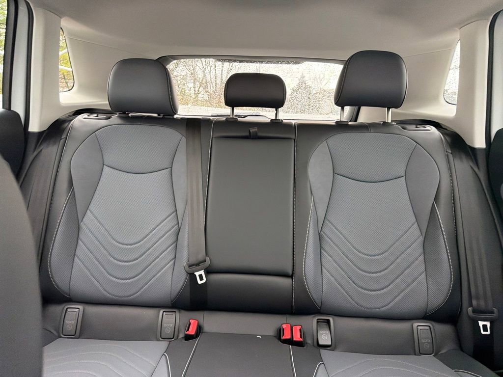 New 2026 Volkswagen Tiguan SE AWD/4WD image 34