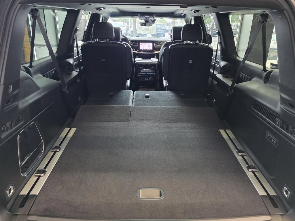 New 2025 Jeep Wagoneer L Series III w/ Premium Group I AWD/4WD image 14