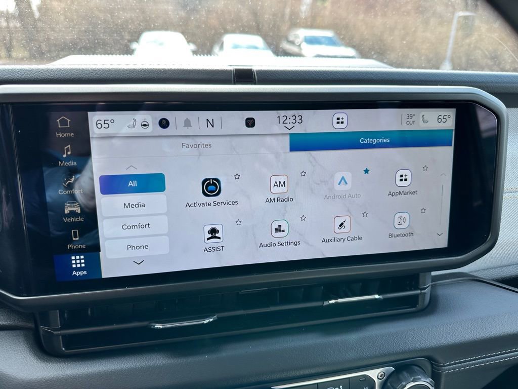 Used 2025 Jeep Wrangler Unlimited Sahara image 23