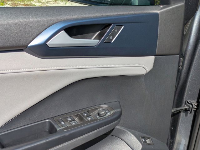 Used 2024 Volkswagen Taos SE image 13