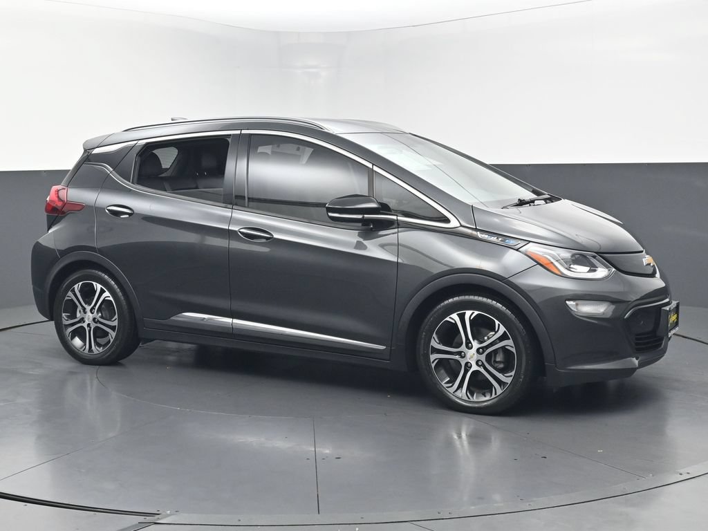 Used 2019 Chevrolet Bolt Premier w/ Infotainment Package FWD image 6