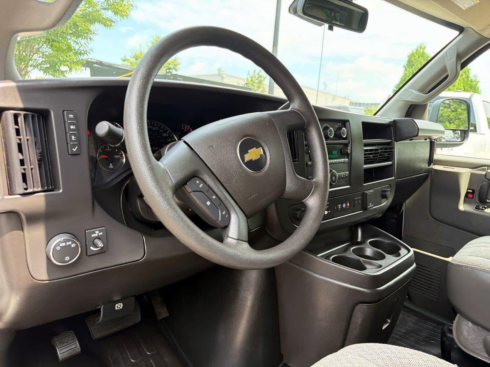 Used 2025 Chevrolet Express 2500 LT RWD image 11