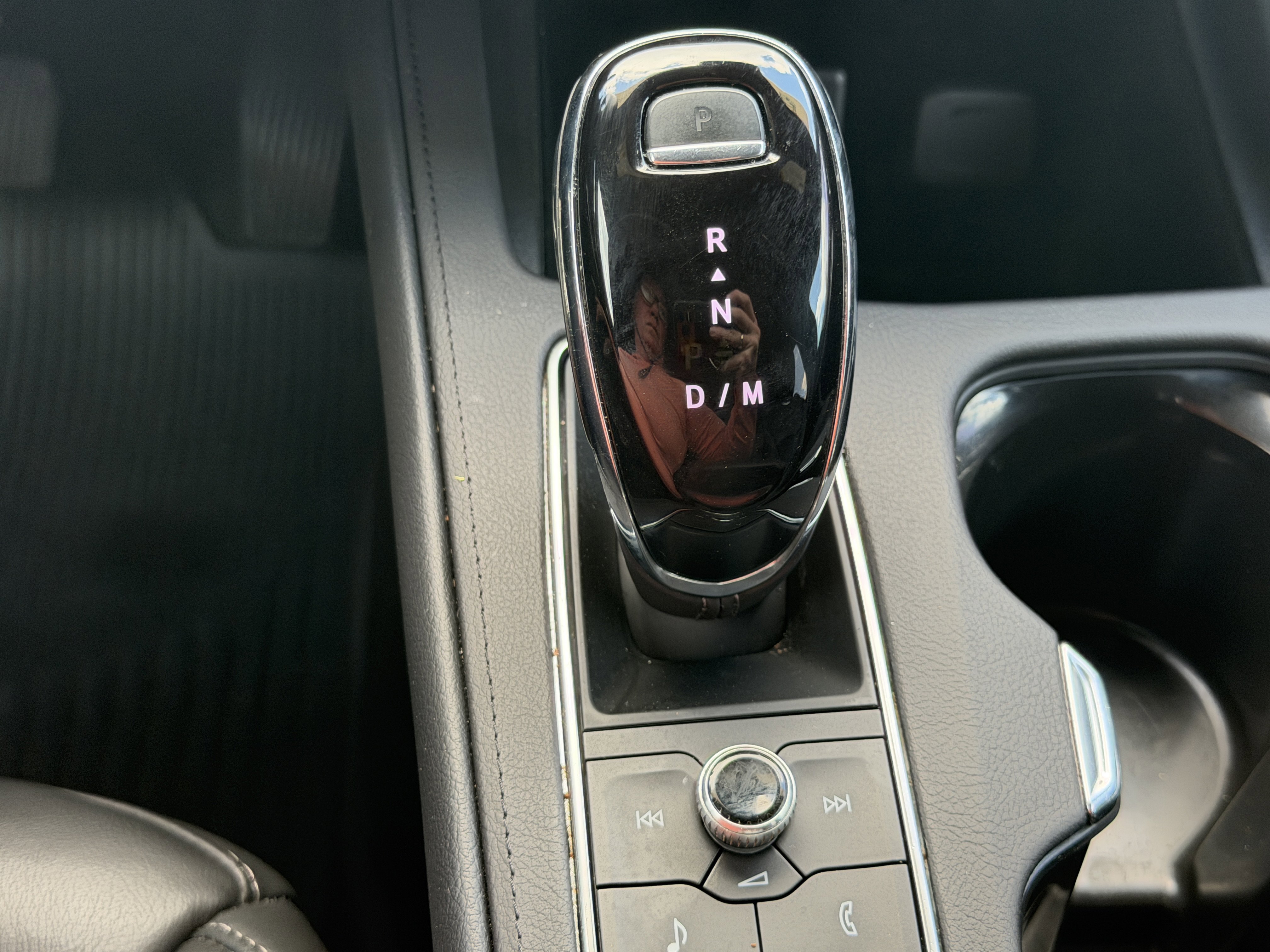 Certified 2023 Cadillac XT4 Premium Luxury w/ Enhanced Visibility Package image 24