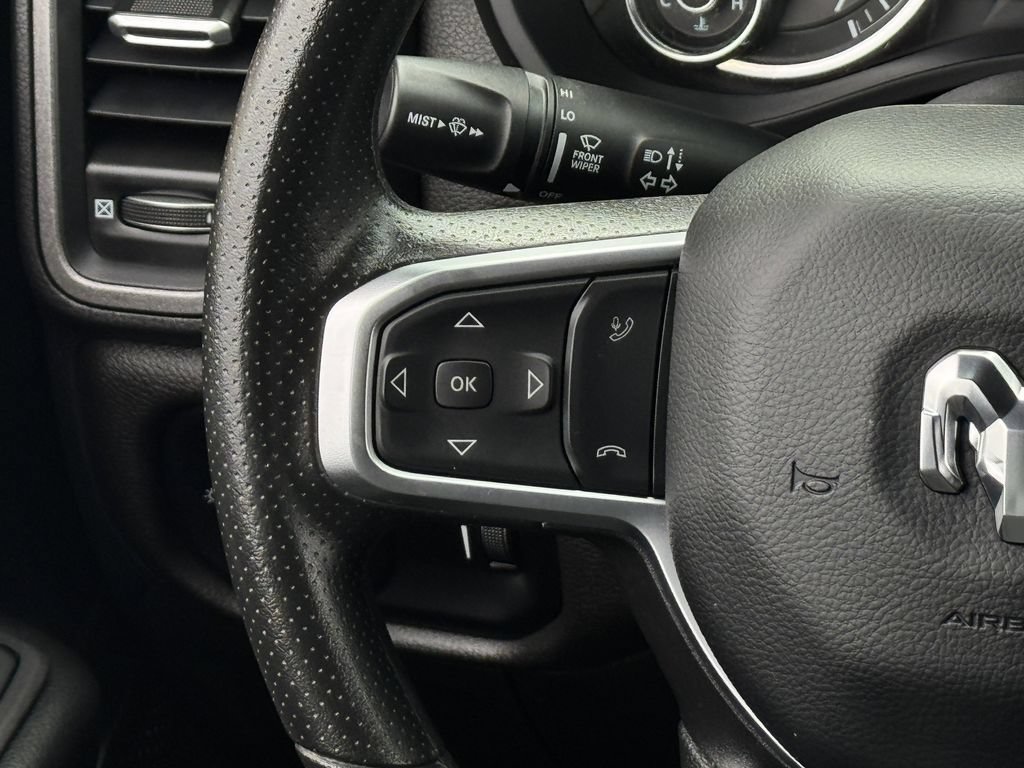 Used 2025 RAM 1500 Warlock AWD/4WD image 15