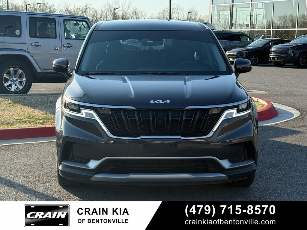 Used 2024 Kia Carnival LX image 2