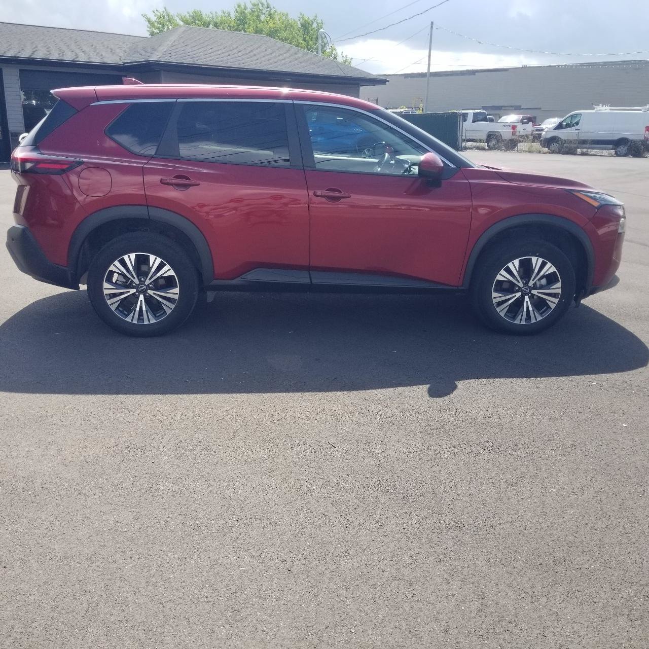 Used 2022 Nissan Rogue SV AWD/4WD image 6