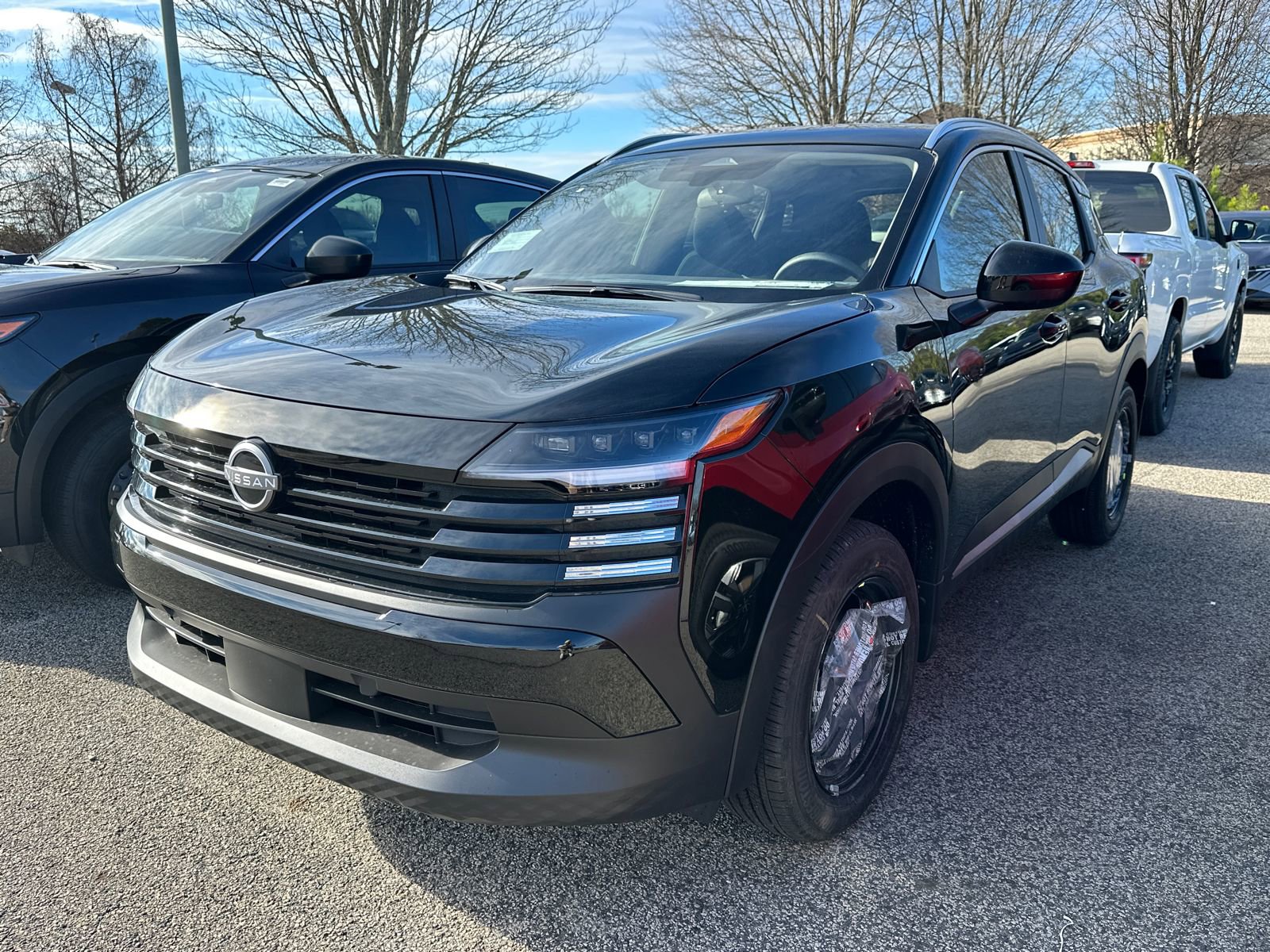 New 2026 Nissan Kicks SV w/ SV Premium Package image 1