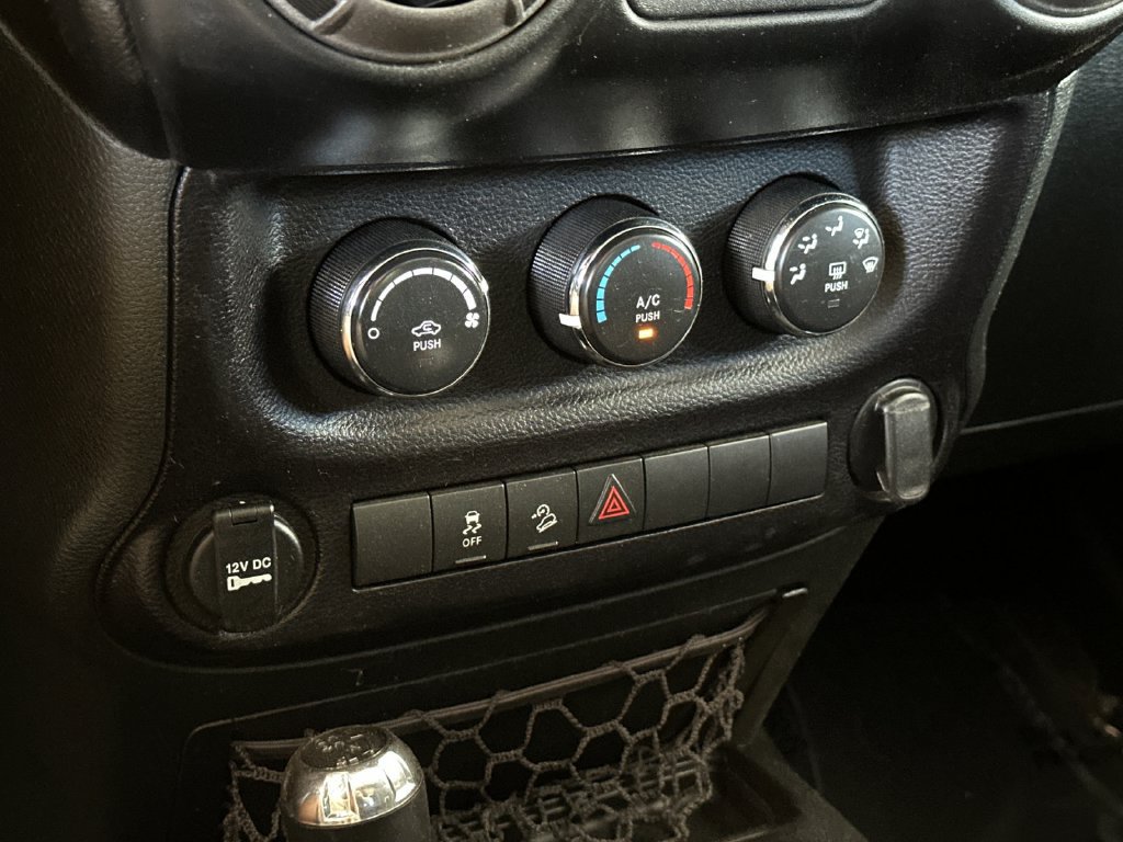 Used 2015 Jeep Wrangler Unlimited Sport AWD/4WD image 18