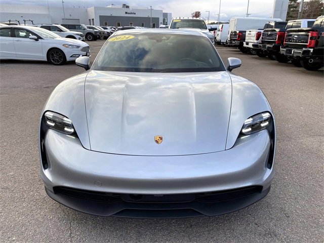 Used 2024 Porsche Taycan image 10