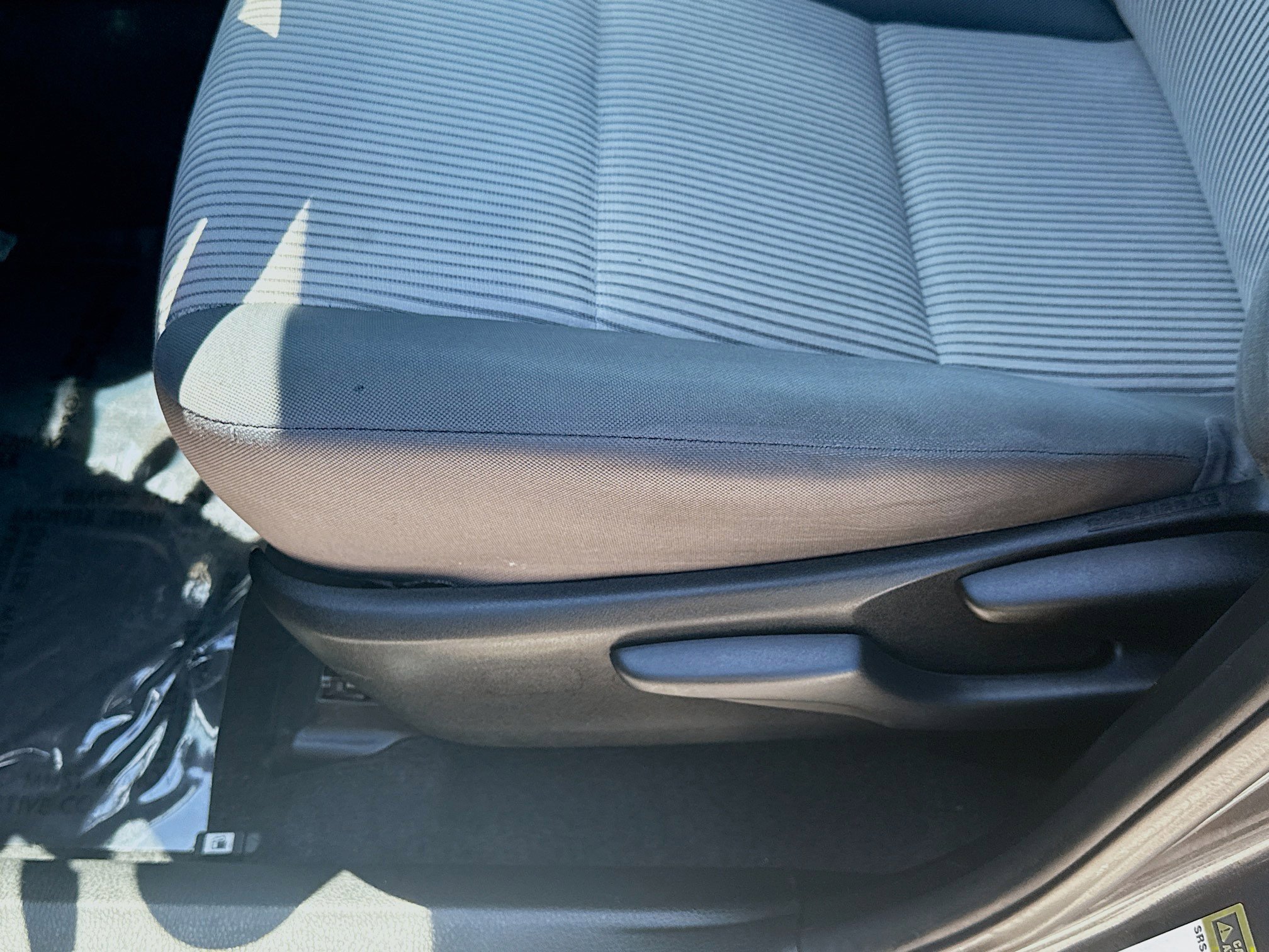 Used 2015 Toyota RAV4 LE FWD image 17