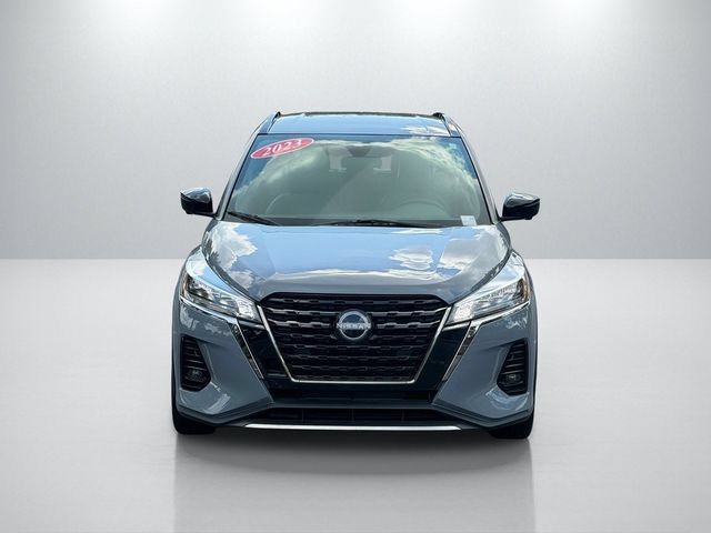 Used 2023 Nissan Kicks SR w/ SR Premium Package FWD image 2