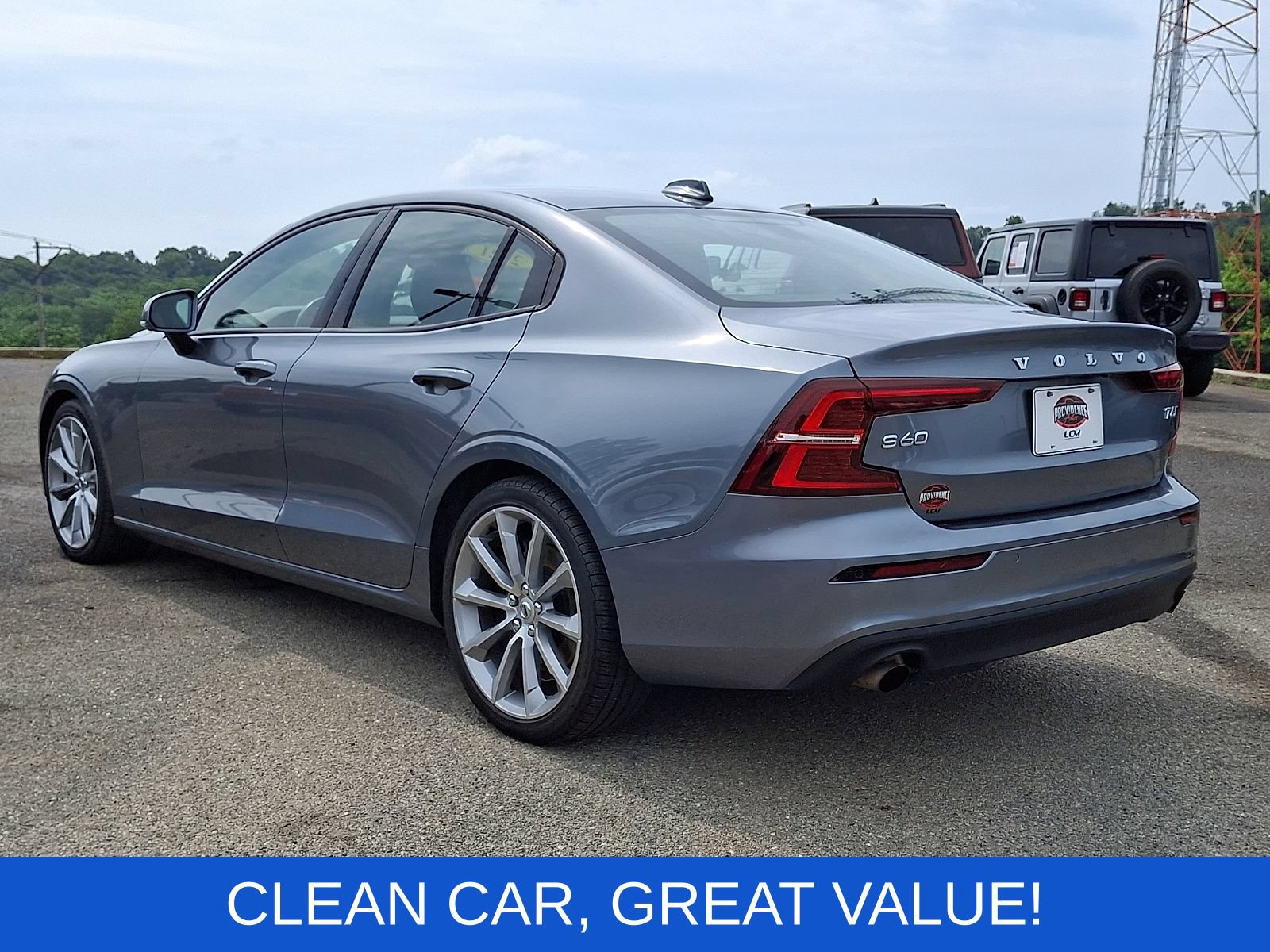 Used 2021 Volvo S60 T6 Momentum w/ Protection Package Premier AWD/4WD image 5