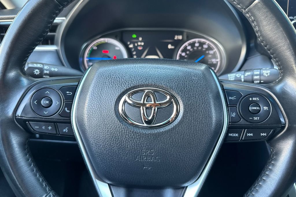 Used 2024 Toyota Venza LE AWD/4WD image 23